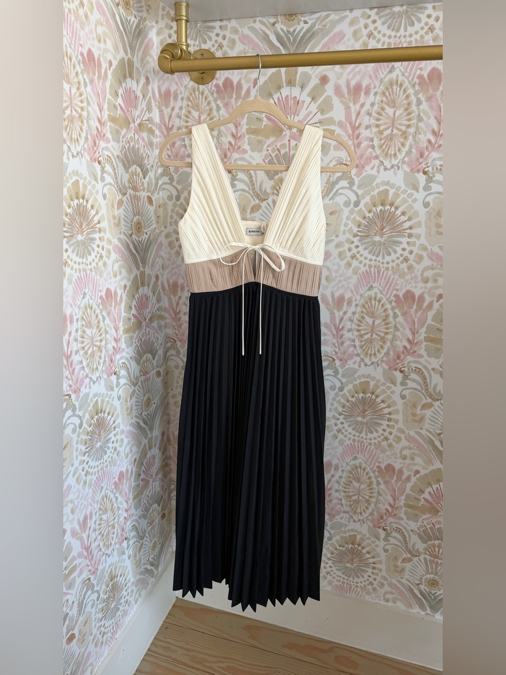 NEW NWT Simkhai Stephanie Pleated Poplin Midi Dress Size 0 - Picture 3 of 8